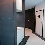 Hanza Tower Apartment-basen シュチェチン