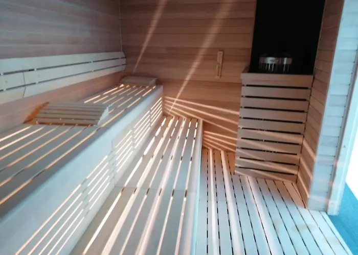 Hanza Tower Apartment-basen * 什切青