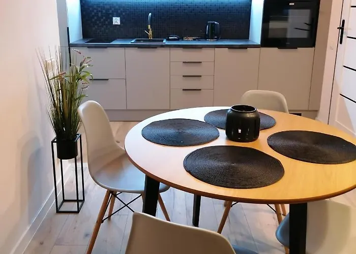 Hanza Tower Apartment-basen *